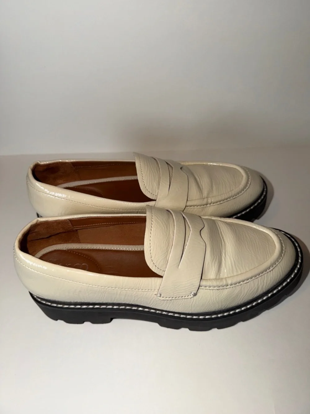 Franco Sarto Balin Lug Sole Loafers Putty Cream Ivory Patent Penny Loafer 7W